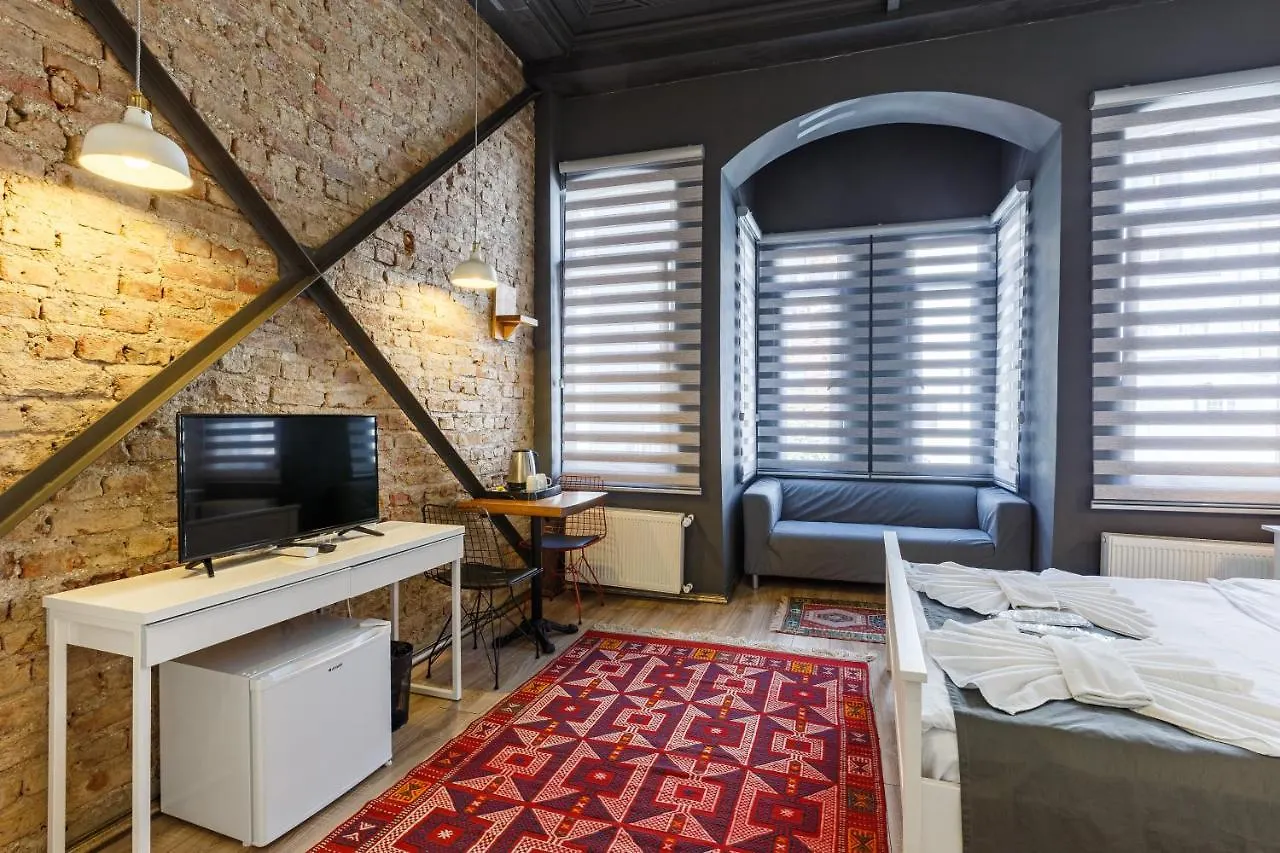 Hotel Miro Mansion Old City location